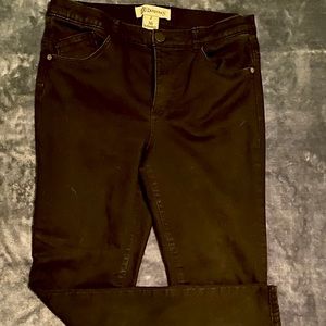 Democracy Black Skinny Jeans. NWOT